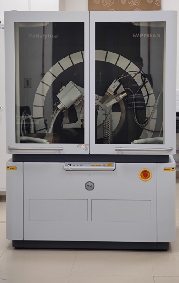 POWDER X-RAY DIFFRACTOMETER